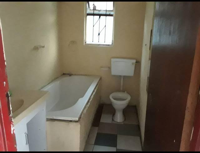 3 BEDROOM HOUSE FOR SALE IN VICTORIA MXENGE